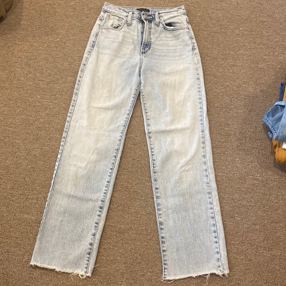 Straight leg high waisted jeans